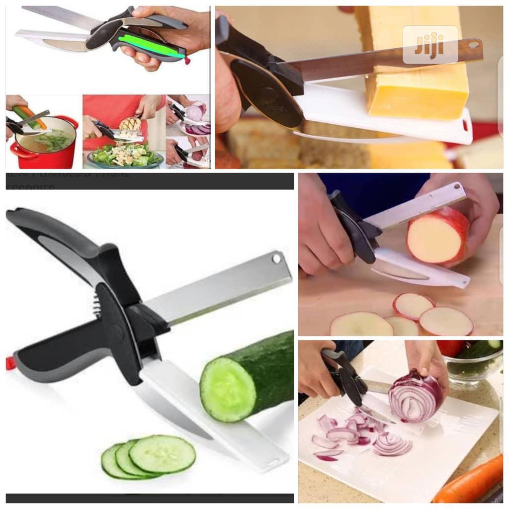 2 in 1 Knife and Cutting